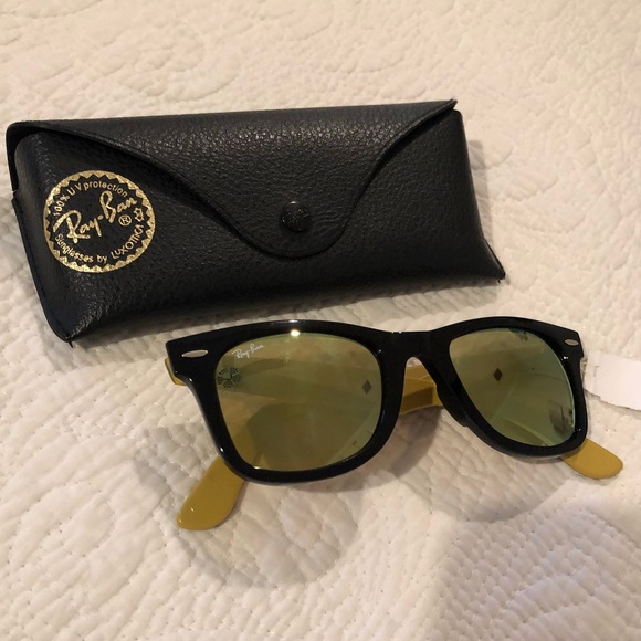 Ray-Ban Accessories - Wayfarer Ray Bans